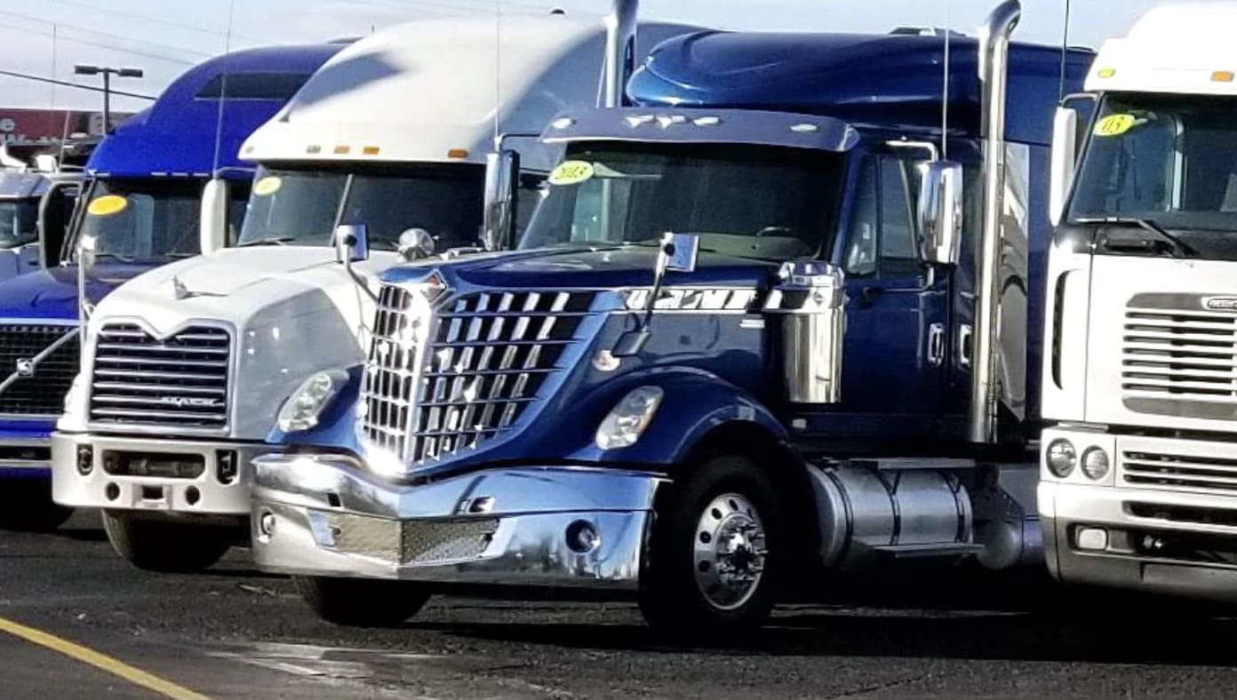 Pampered Coach Auto & Truck