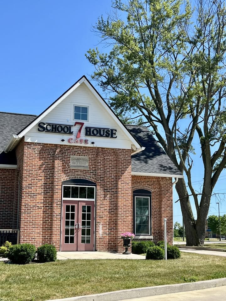 Schoolhouse 7 Cafe