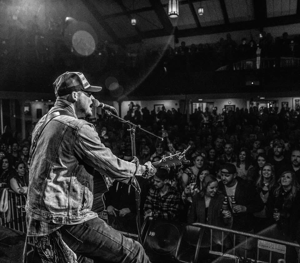 Swagg at Lazy Chameleon