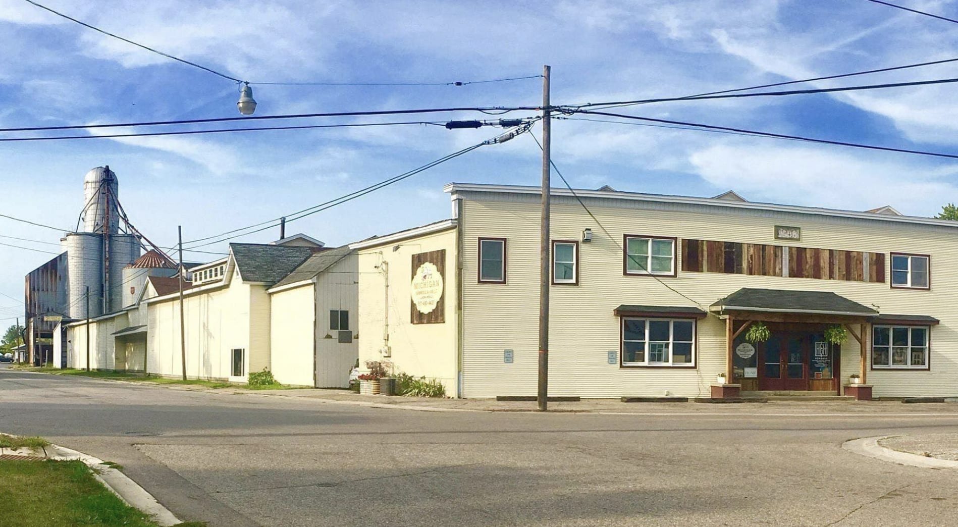 Michigan Barn Wood & Salvage LLC