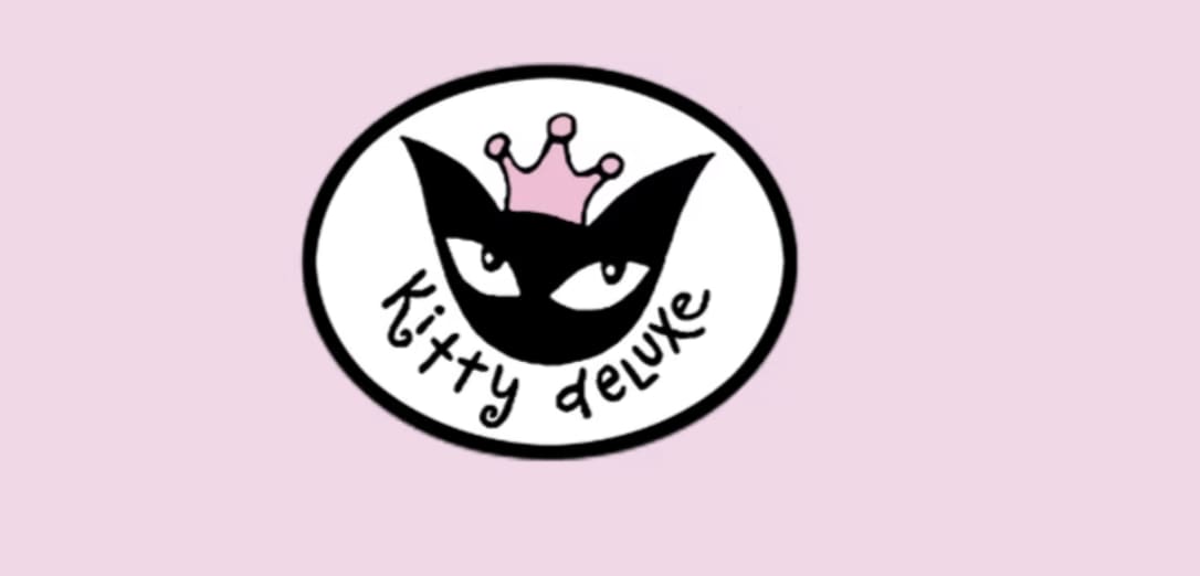  Kitty Deluxe