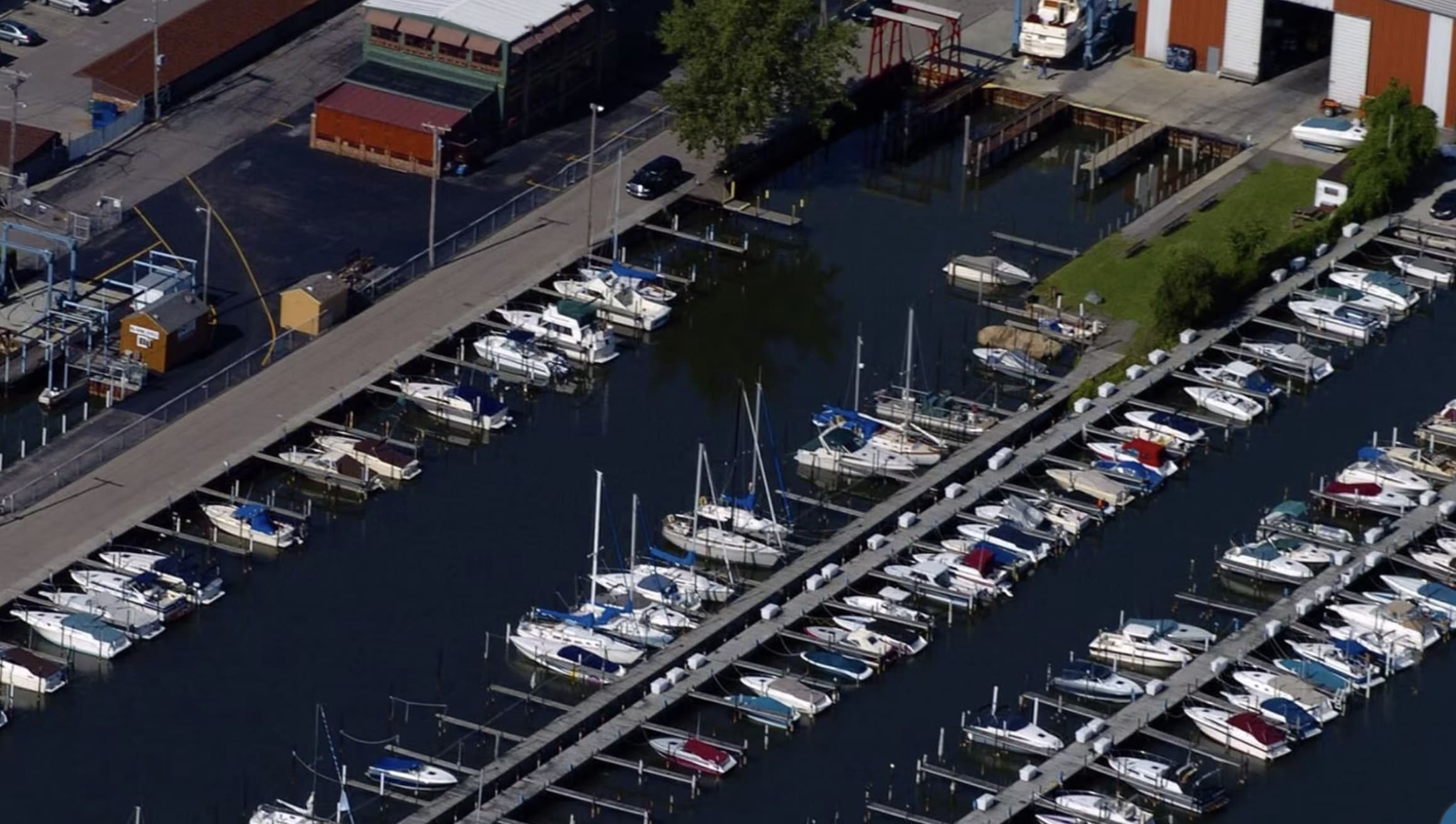 Island Harbor Marina