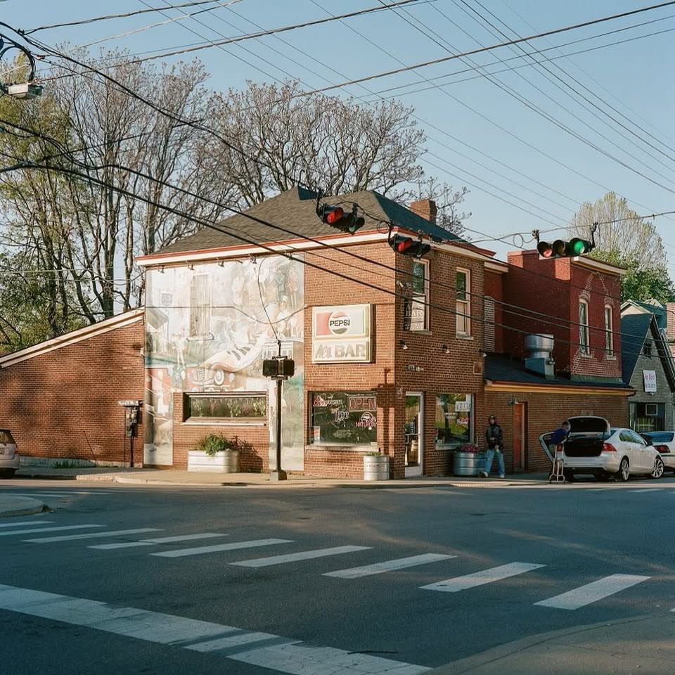 Al's Bar