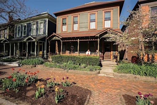 Cottage Home Neighborhood Home & Garden Tour | Presented by FitzMark