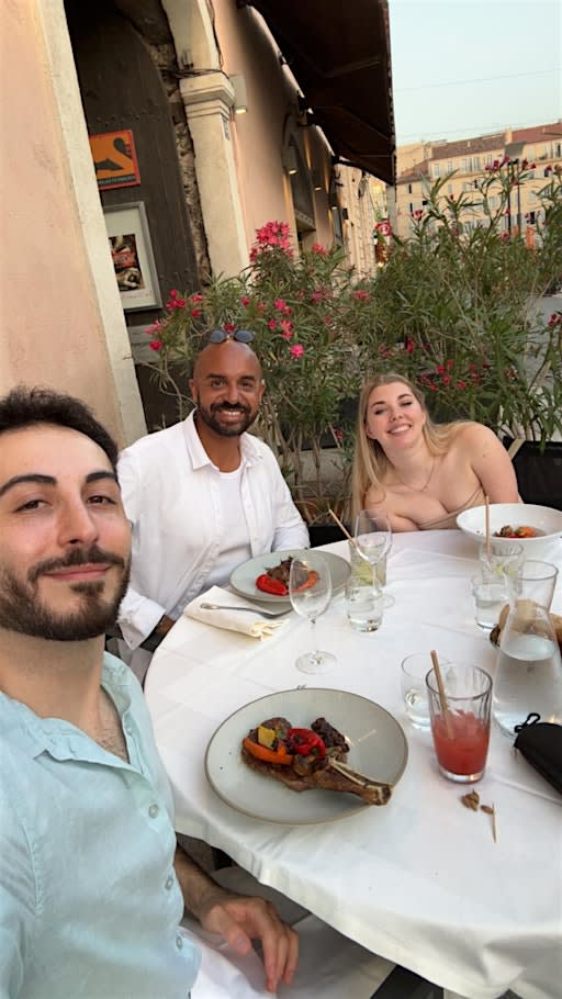 Table 4 Tonight: Normal | Dinner with New Friends small town edition