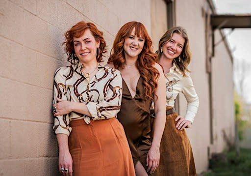The Texpats | Bishop Hill, IL