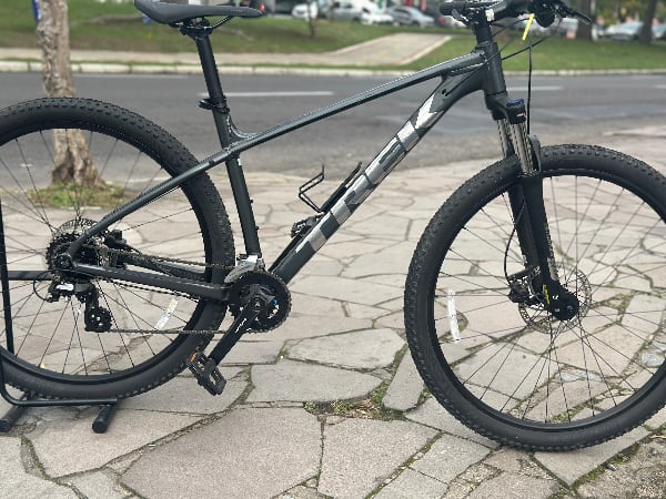Trek Marlin 5 - Shimano Altus