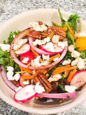 delicious tossed salad