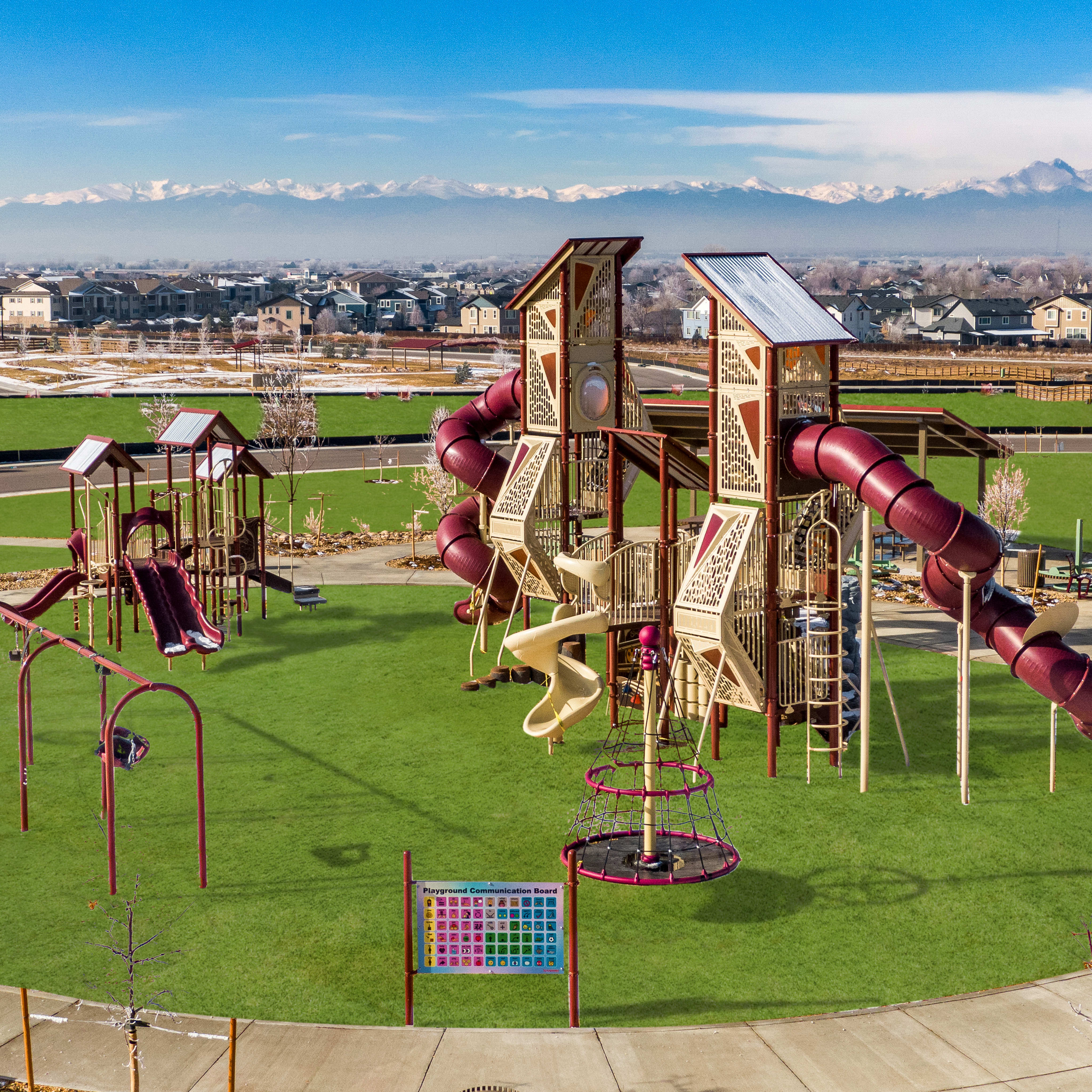 Roundabout Park invites you to embrace the Colorado lifestyle, where fresh mountain air, open green space, and room to gather create everyday moments of connection.