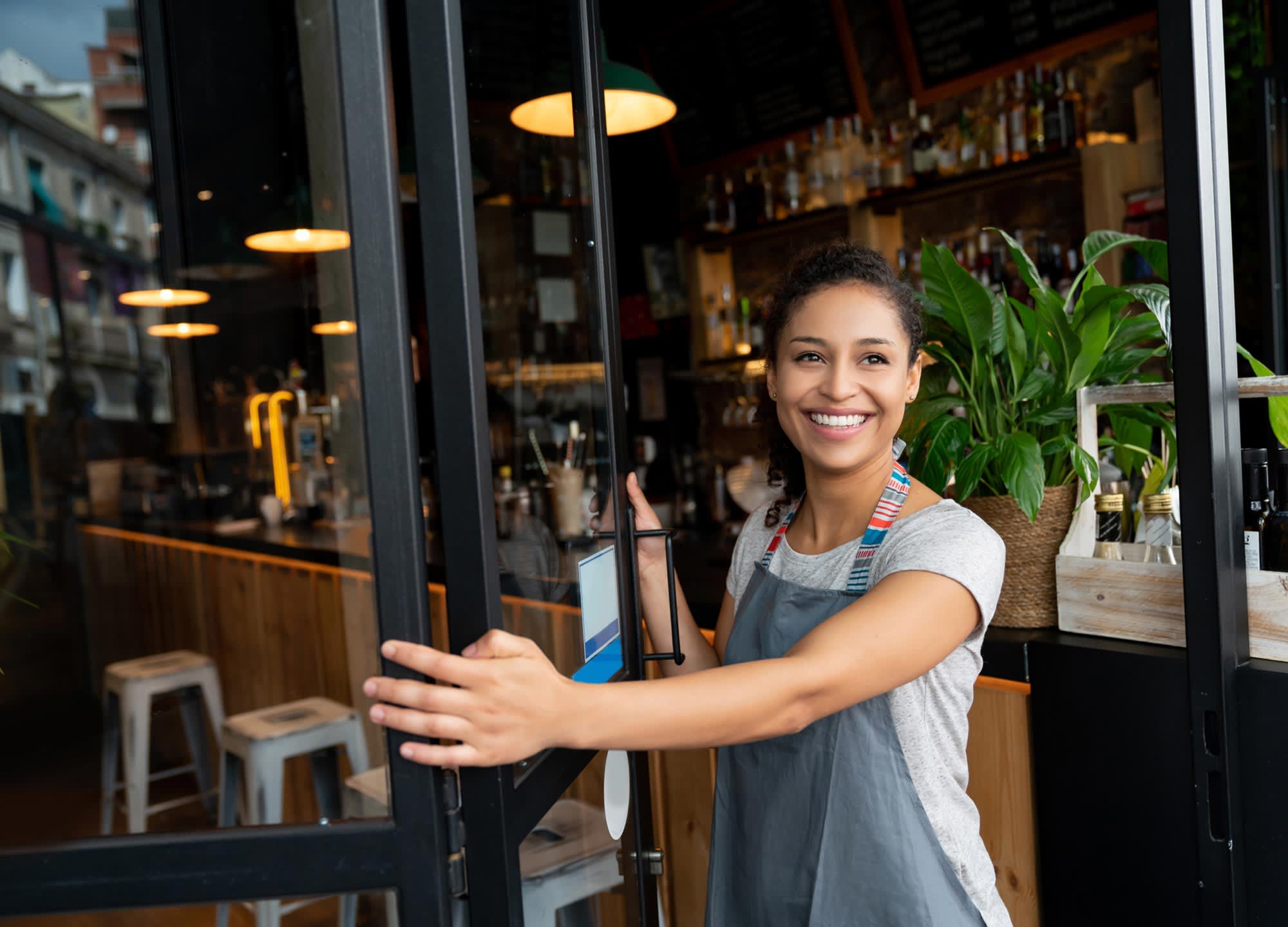 Nearby Retail and Shopping