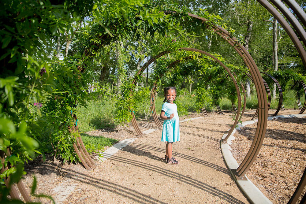 Trails, gathering spaces, play areas, golf, and water-focused amenities create a lifestyle that feels active, social, and easy to enjoy.