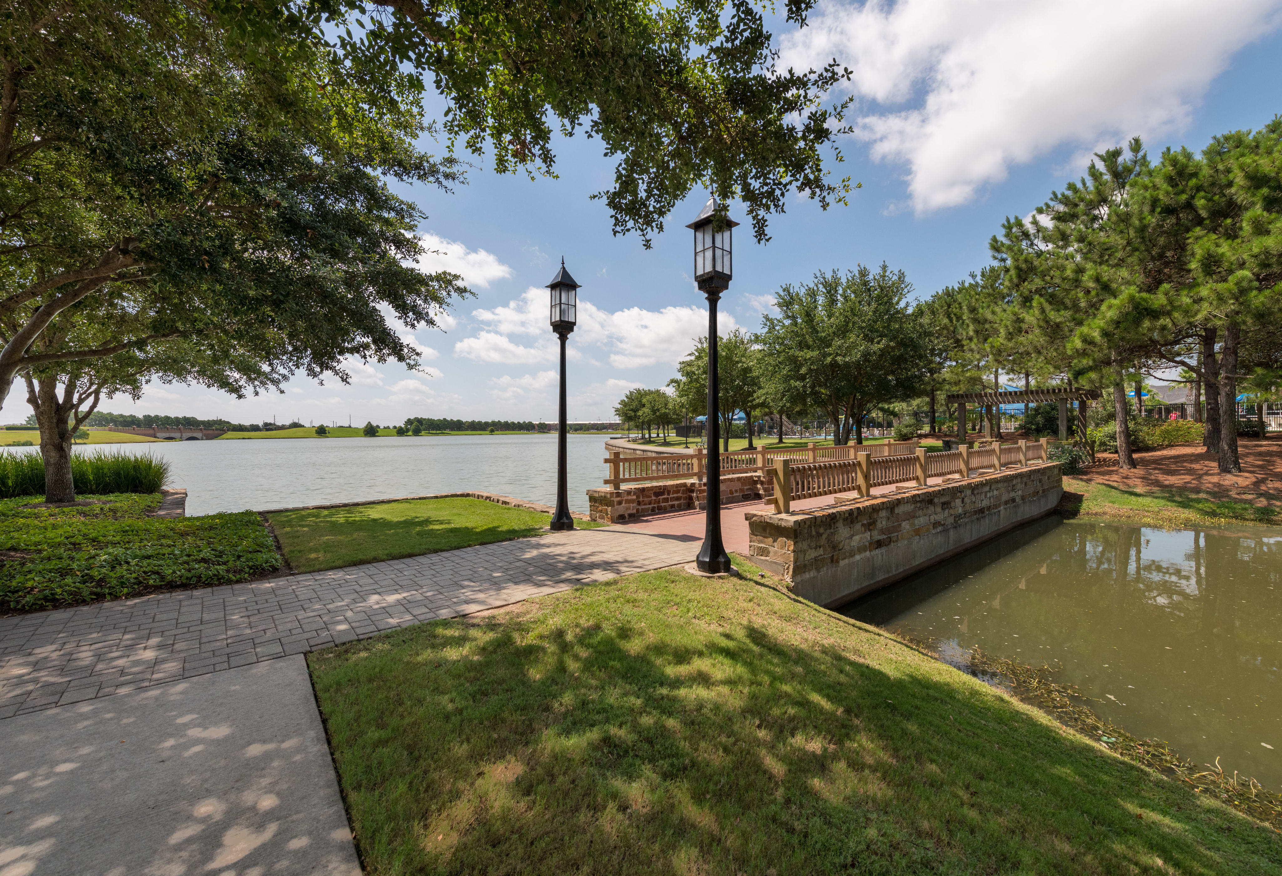Kayak, swim, or relax—Bridgeland makes every weekend feel like a nature-filled retreat. 