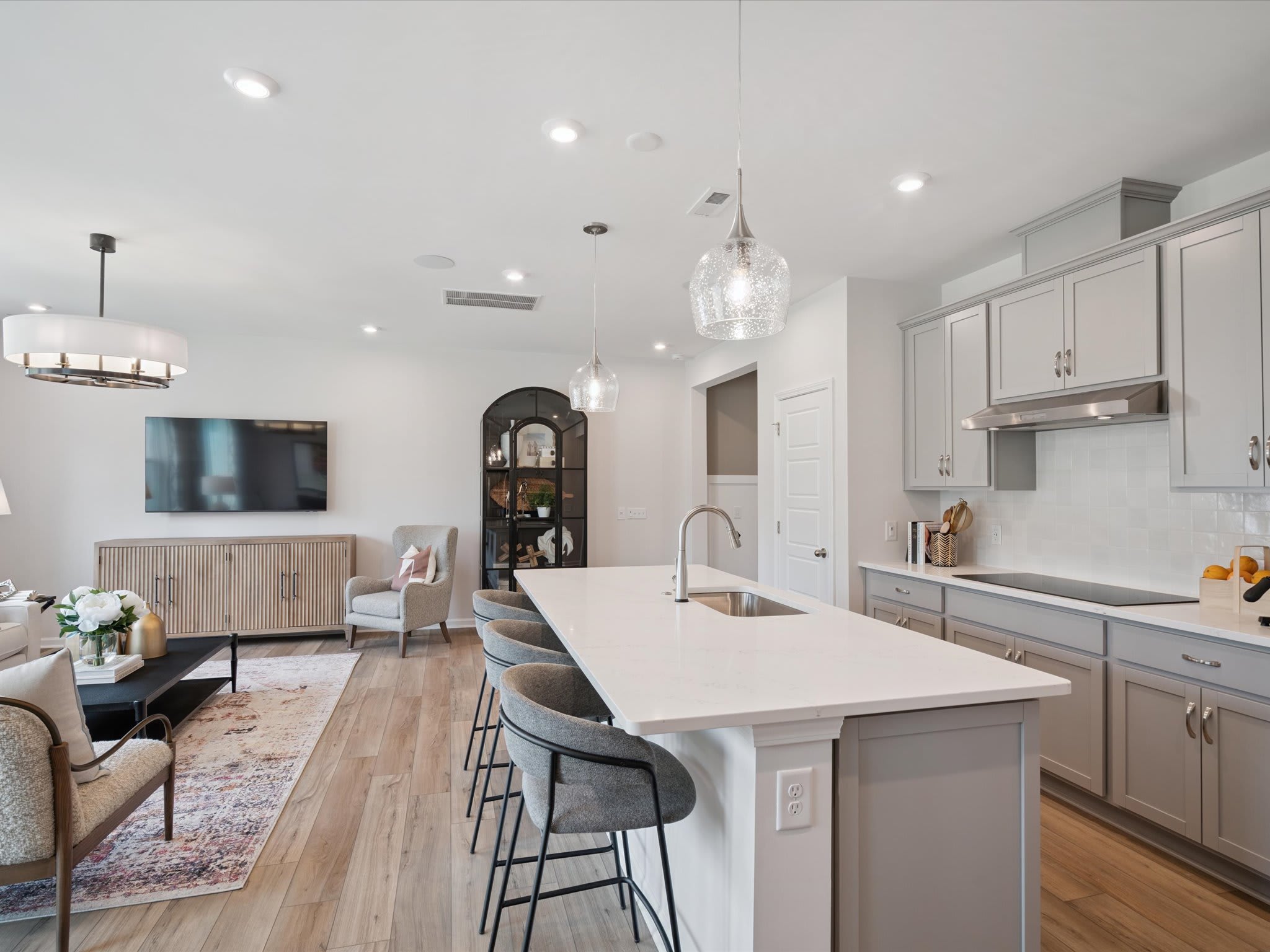 709 Bowery Place