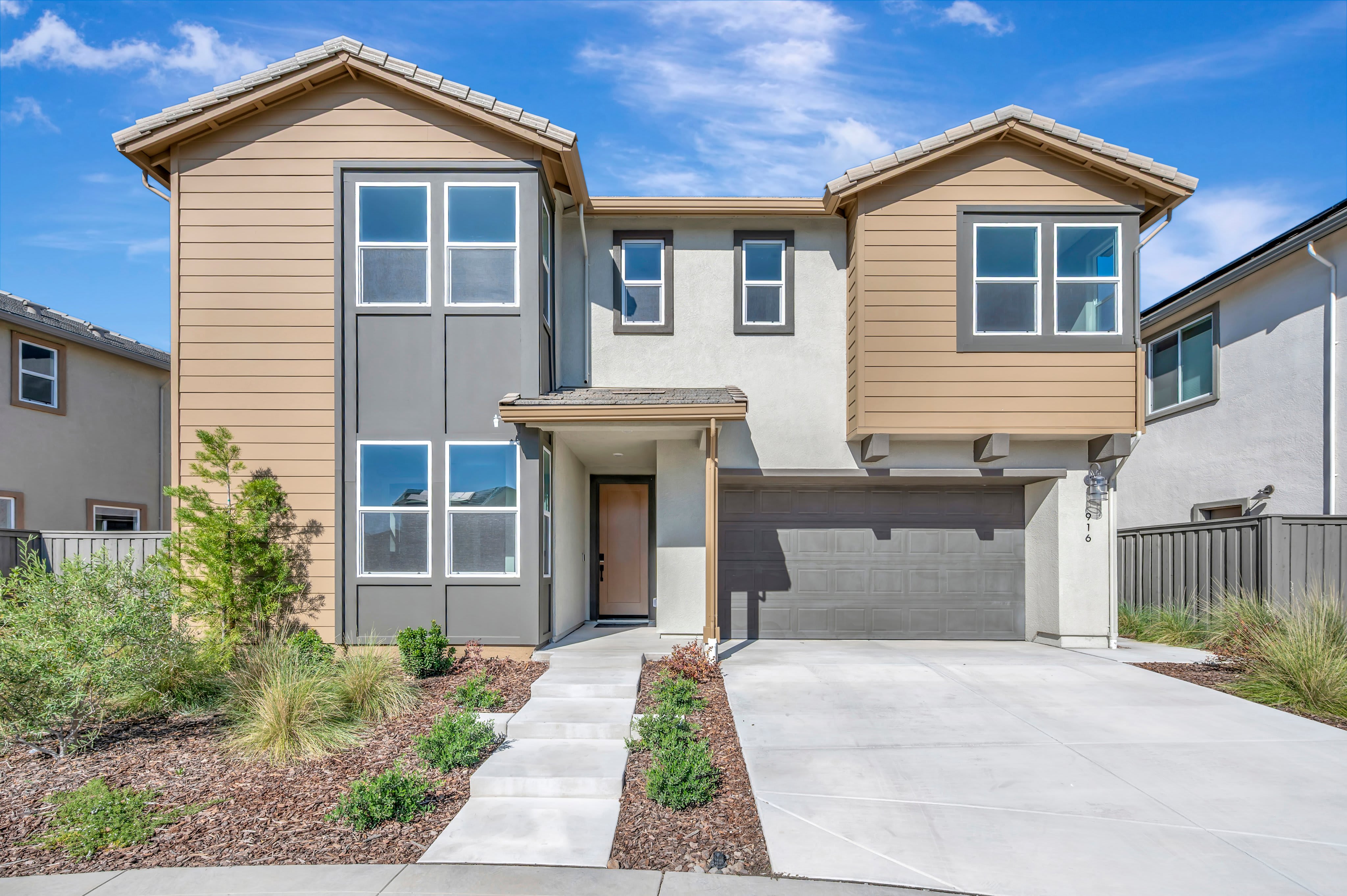 916 Caprock Lane