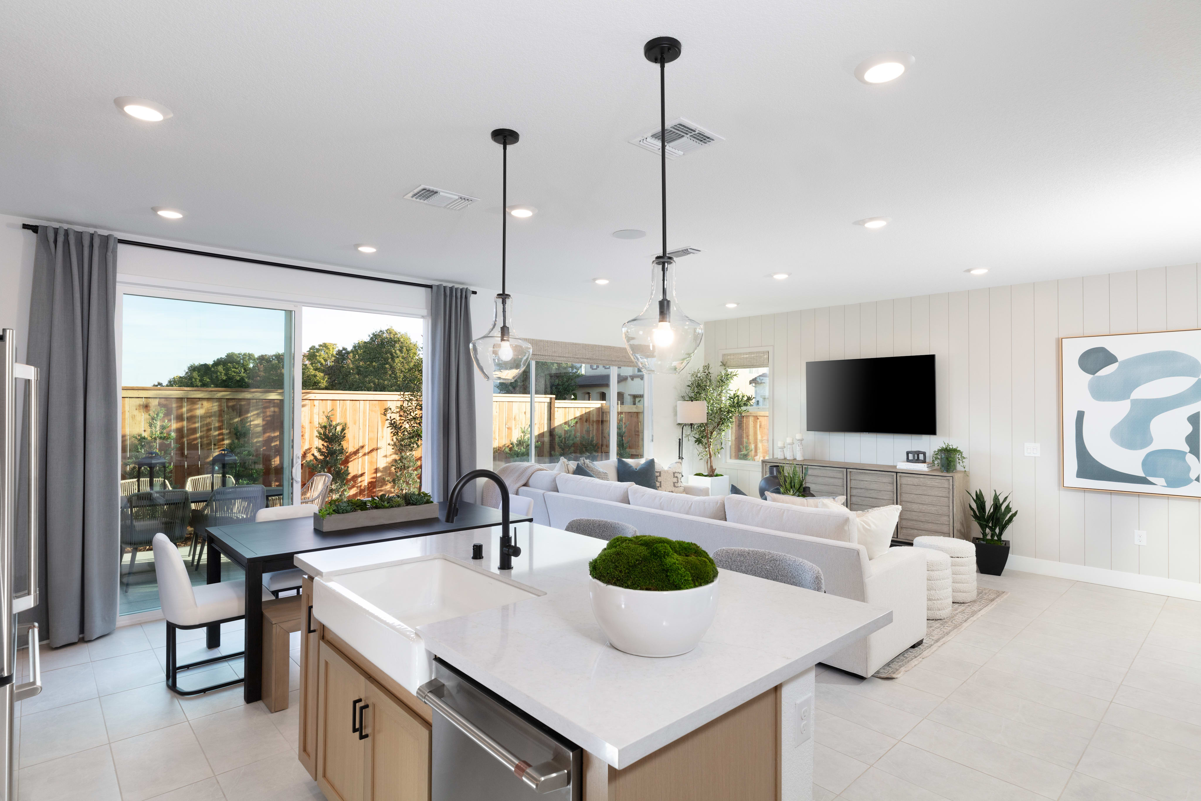 240 Shiplap Cir home image 4