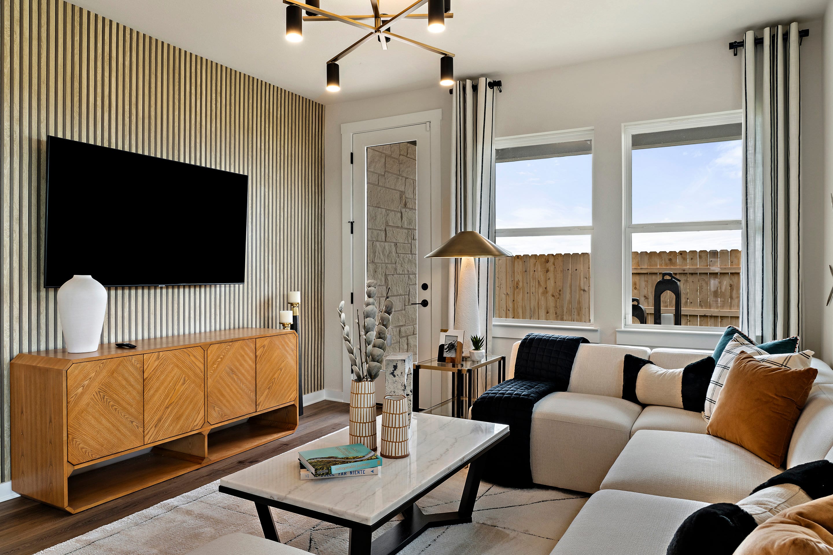 Home image 3