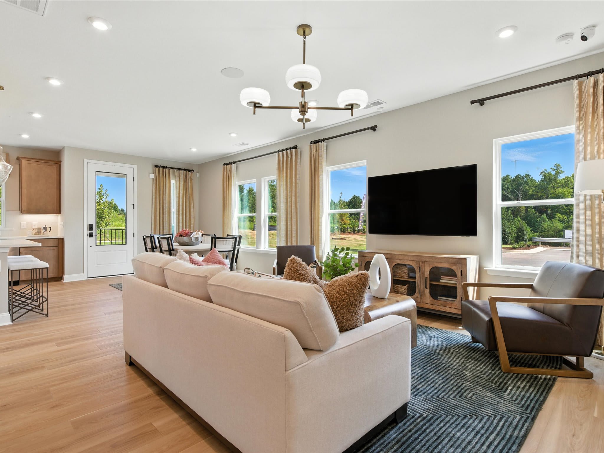 Home image 3
