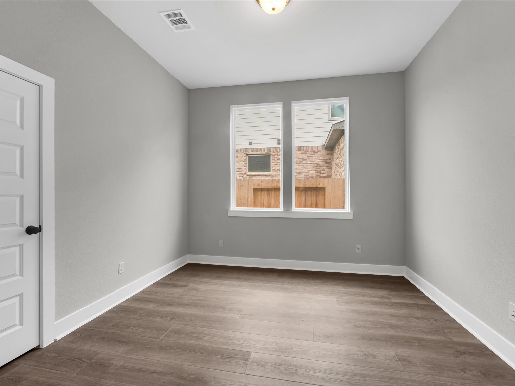 Home image 4
