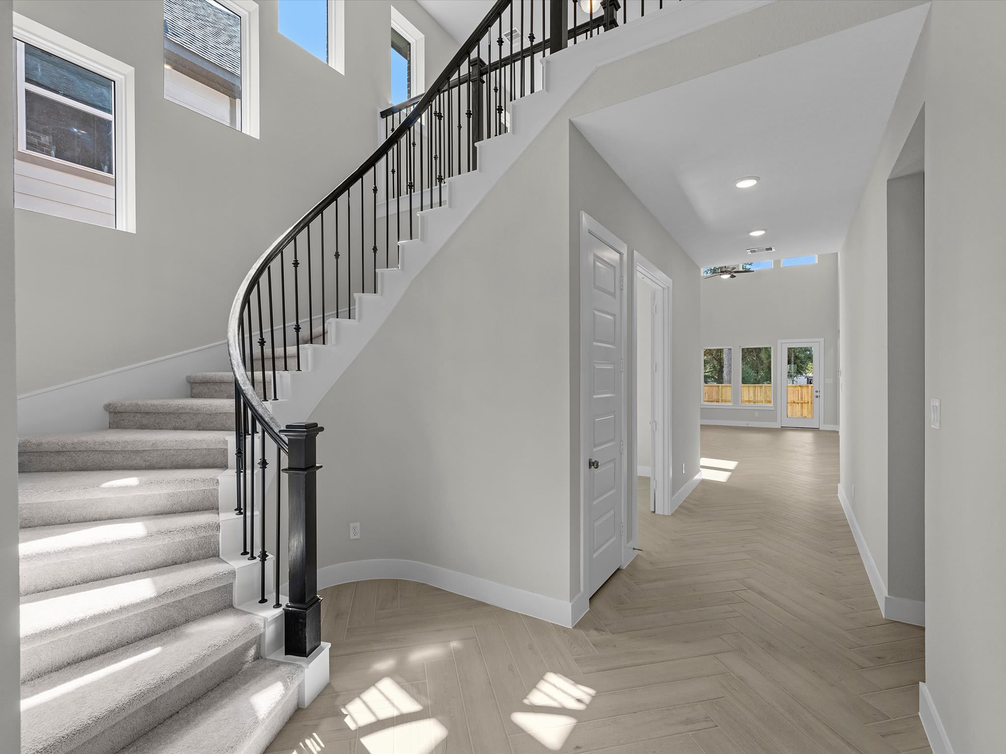 17827 Quartz Springs Lane home image 3