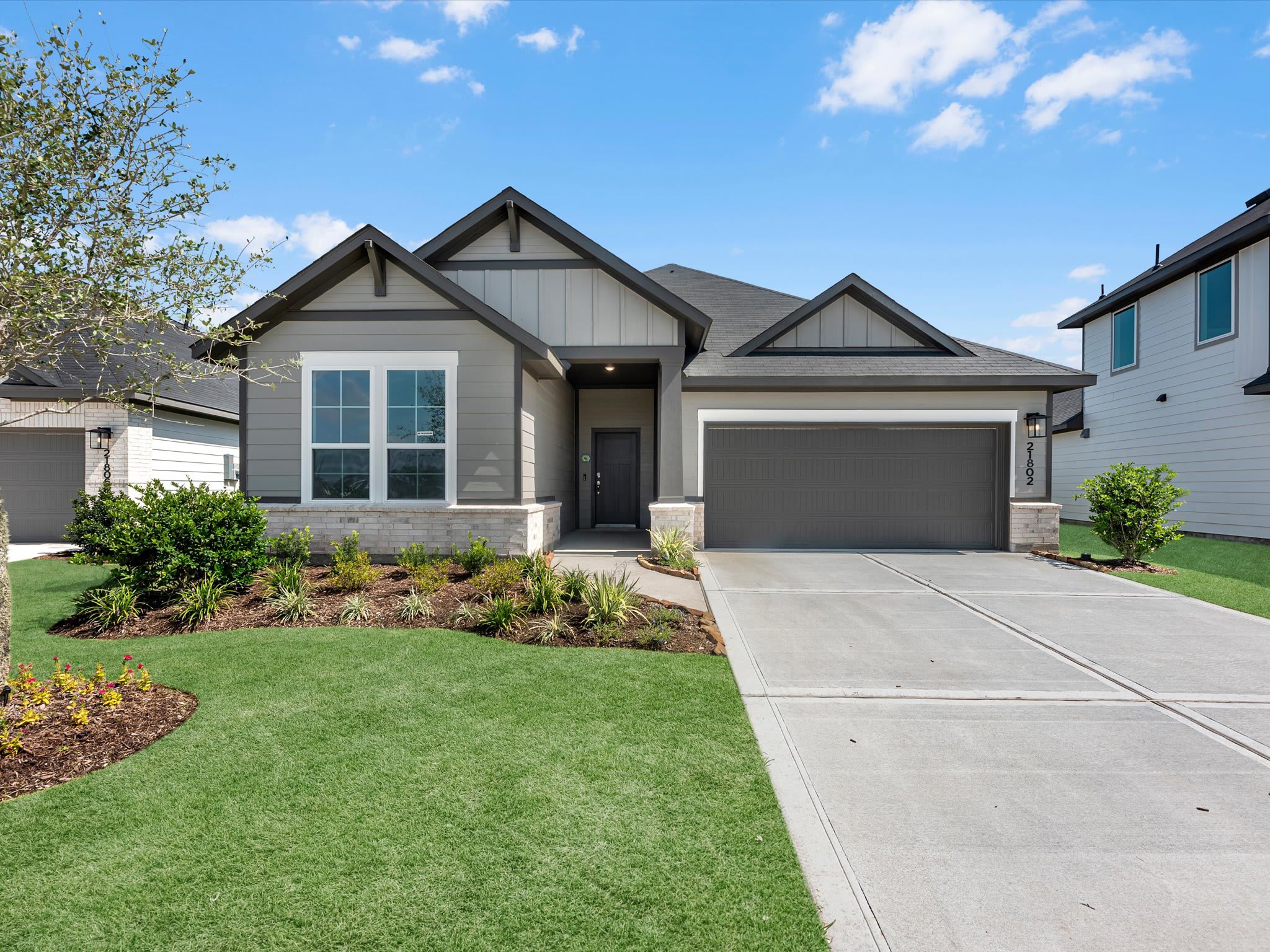 21802 Yellow Sunset Lane home image 2