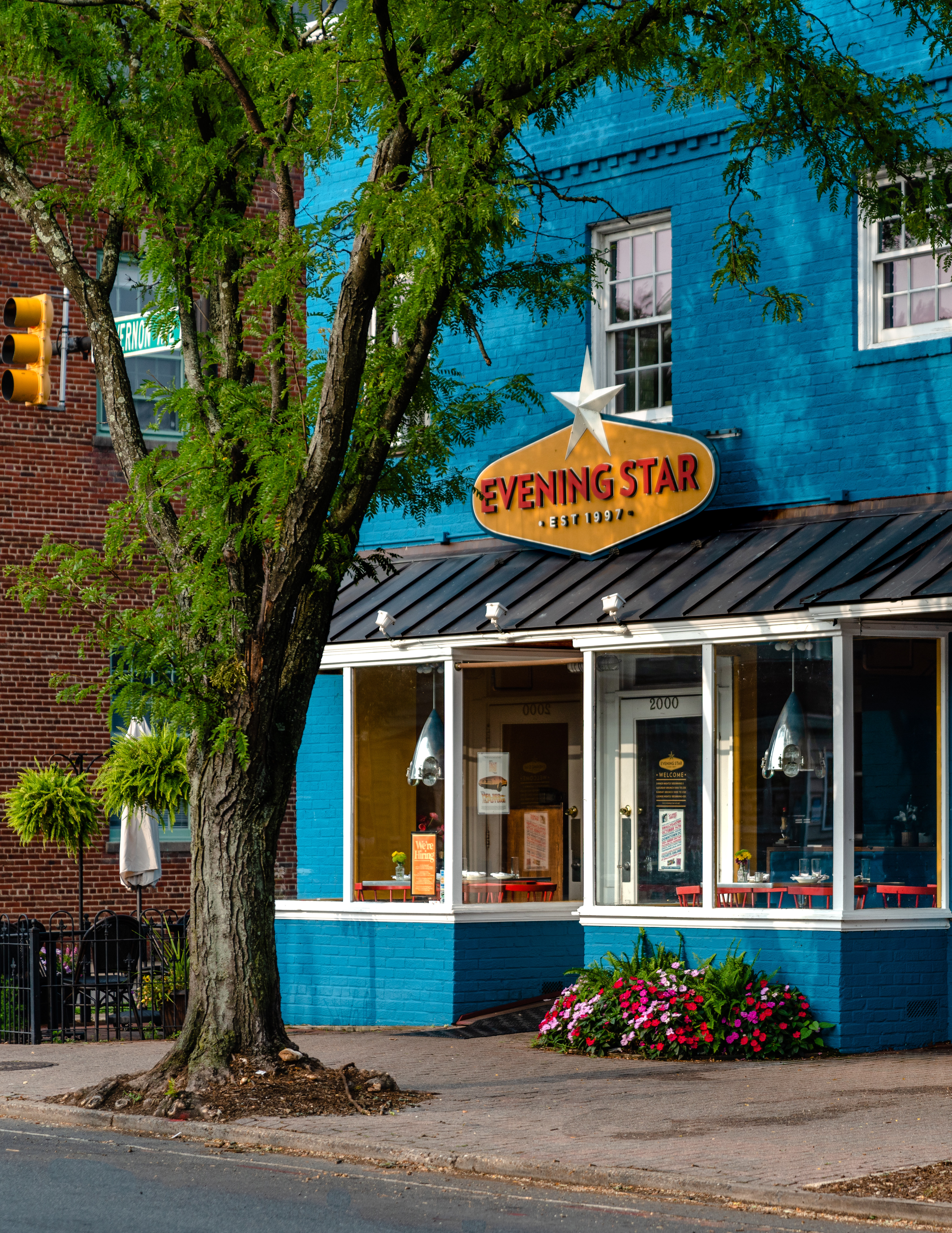 Charming Del Ray