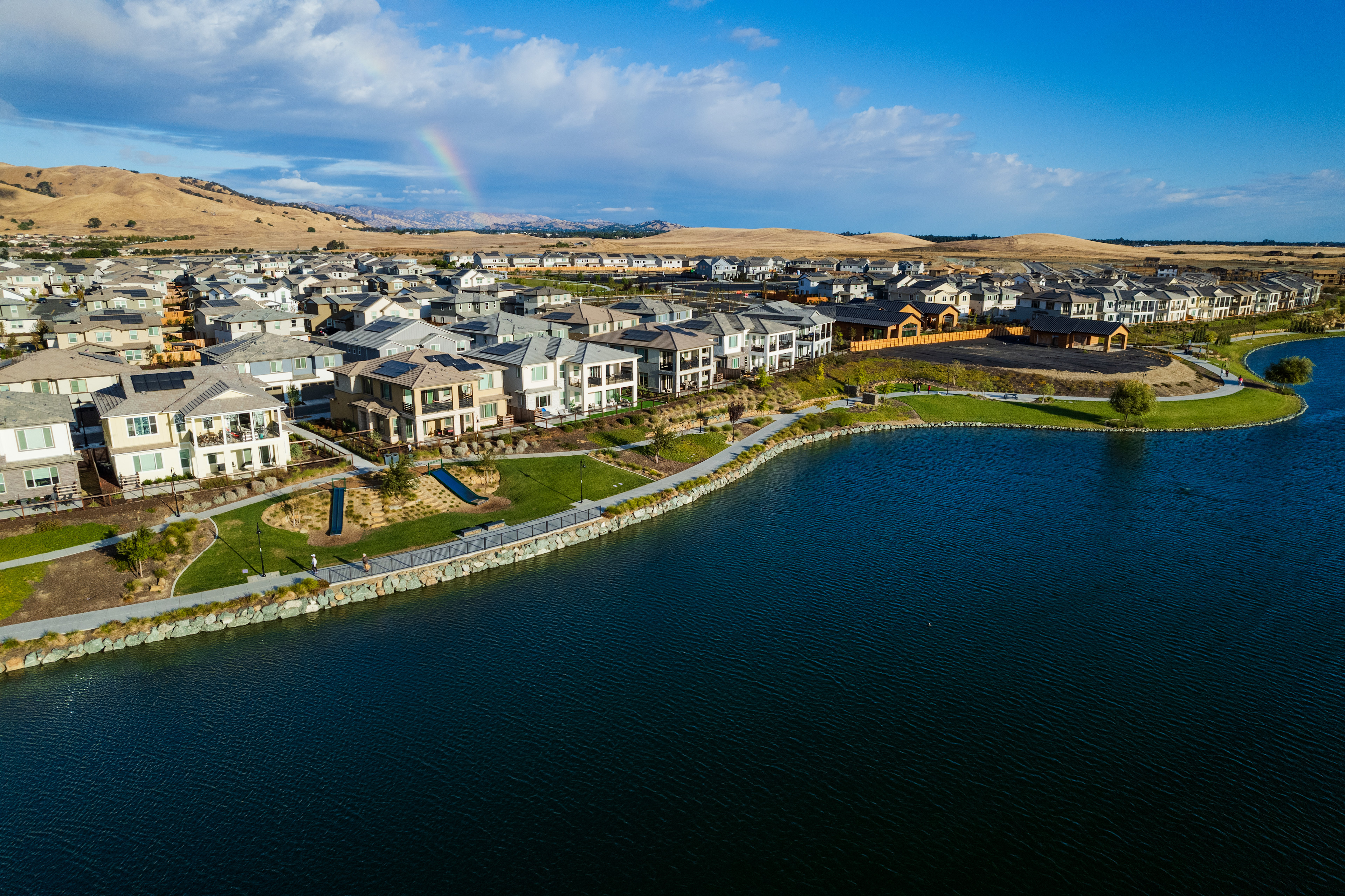 Interested in Living in Splash at One Lake? 