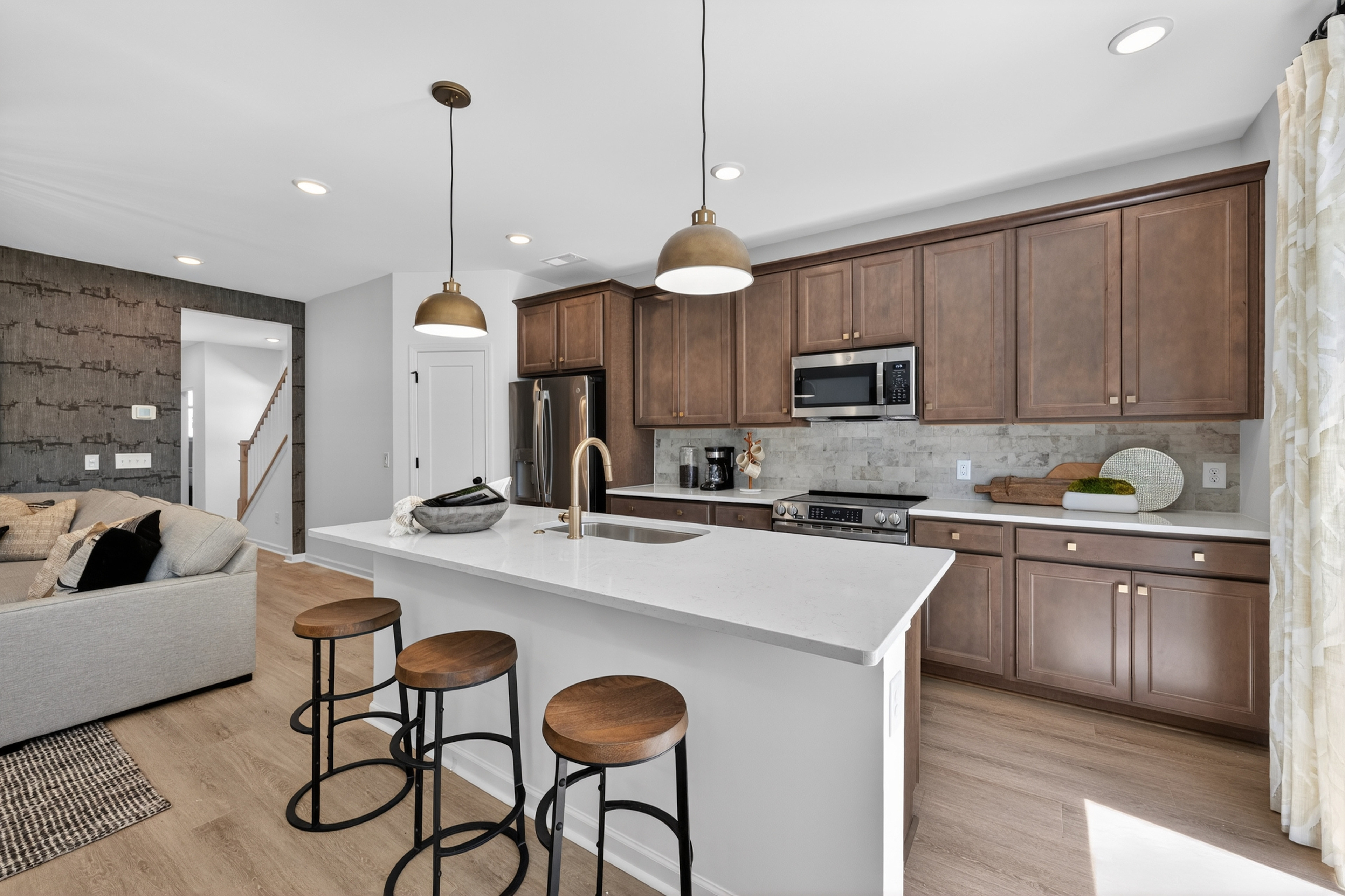 Move into More
Savings at Amplitude