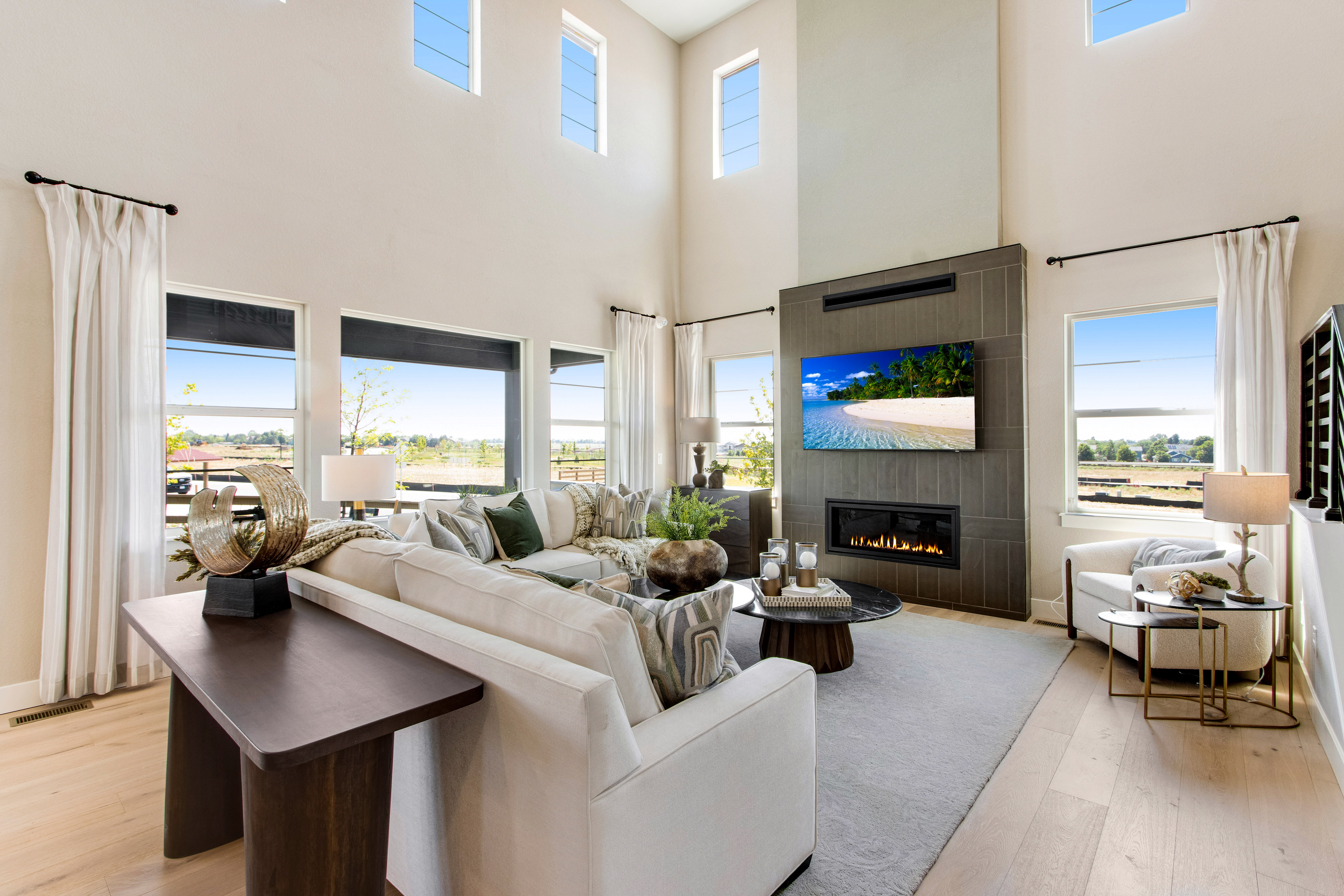 Up to $10,000 in Closing Credit
+
Up to $15,000 in Home Personalization Options from Tri Pointe's Design Studio*