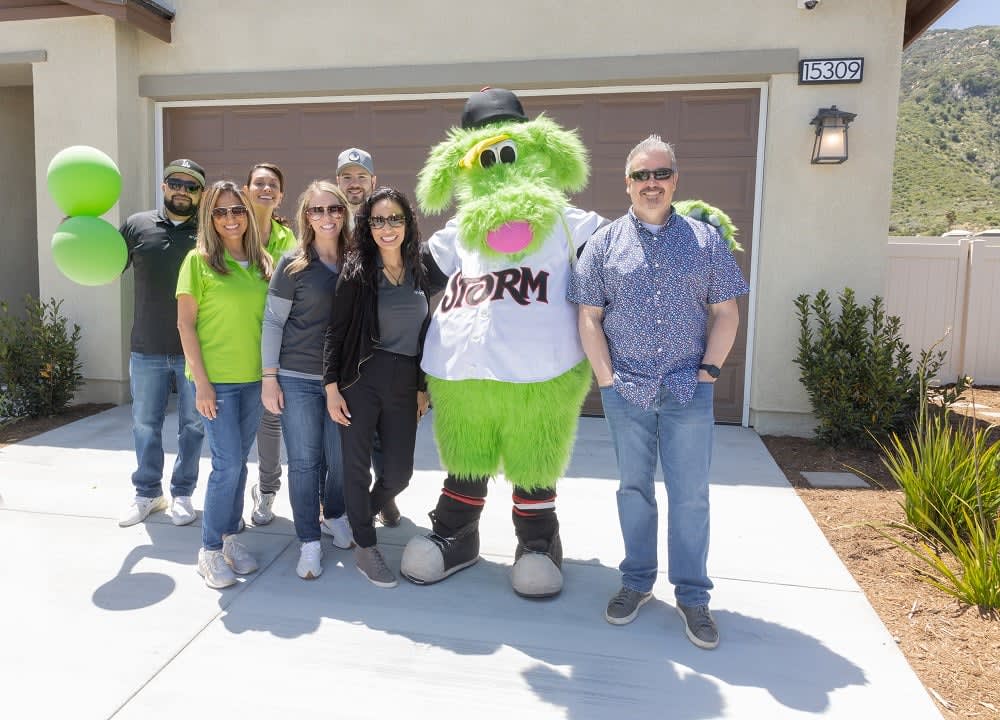 Tri Pointe Homes® Celebrates the Grand Opening of Echo Highlands