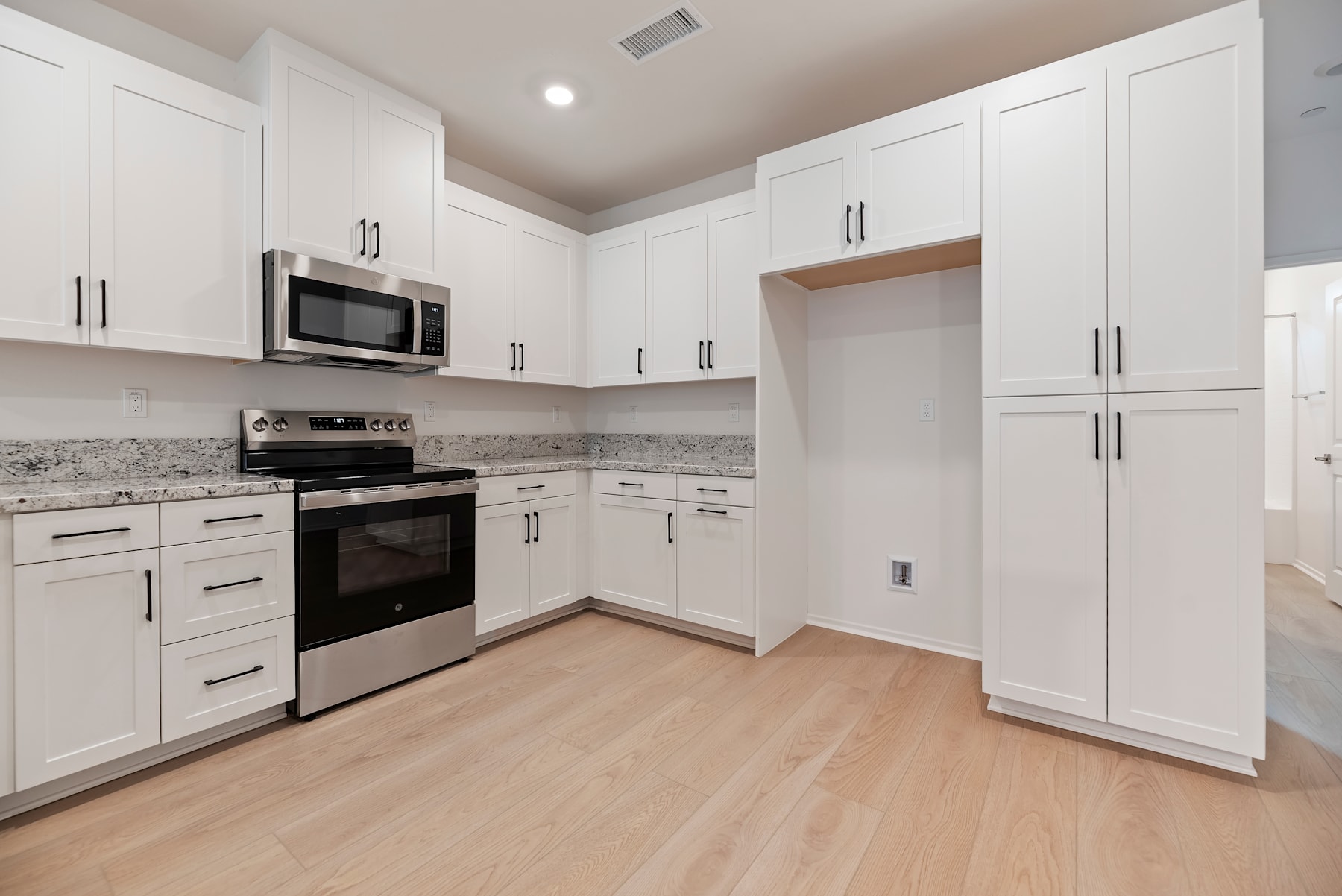 16126 Spicebush Lane