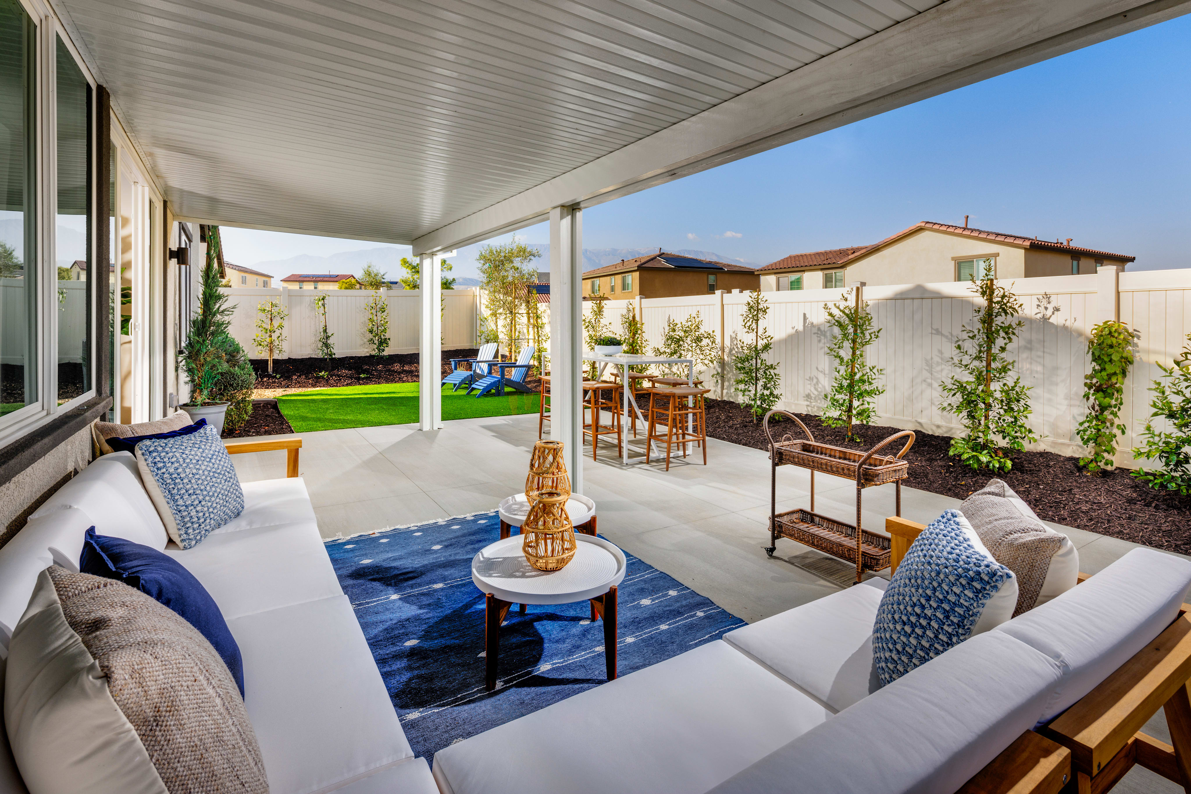 02_Linwood_Wildrose_Outdoor Room