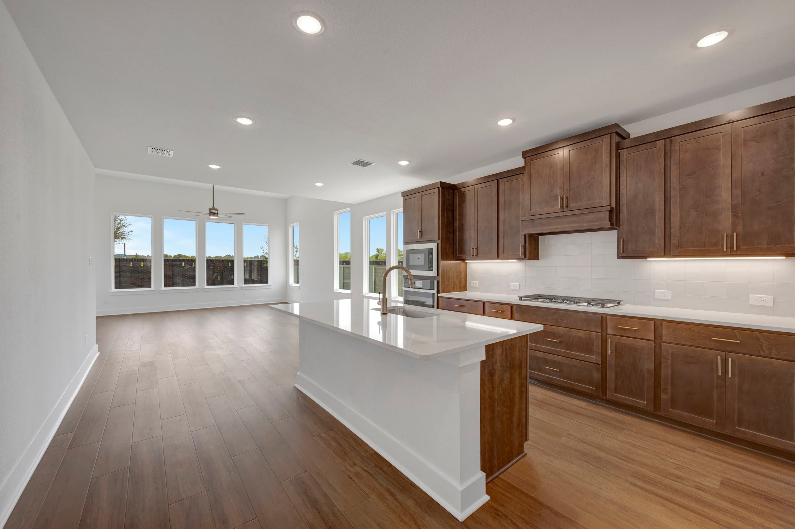 Willow at 8001 Autumn Sage Trail, Denton, Texas: photo 3