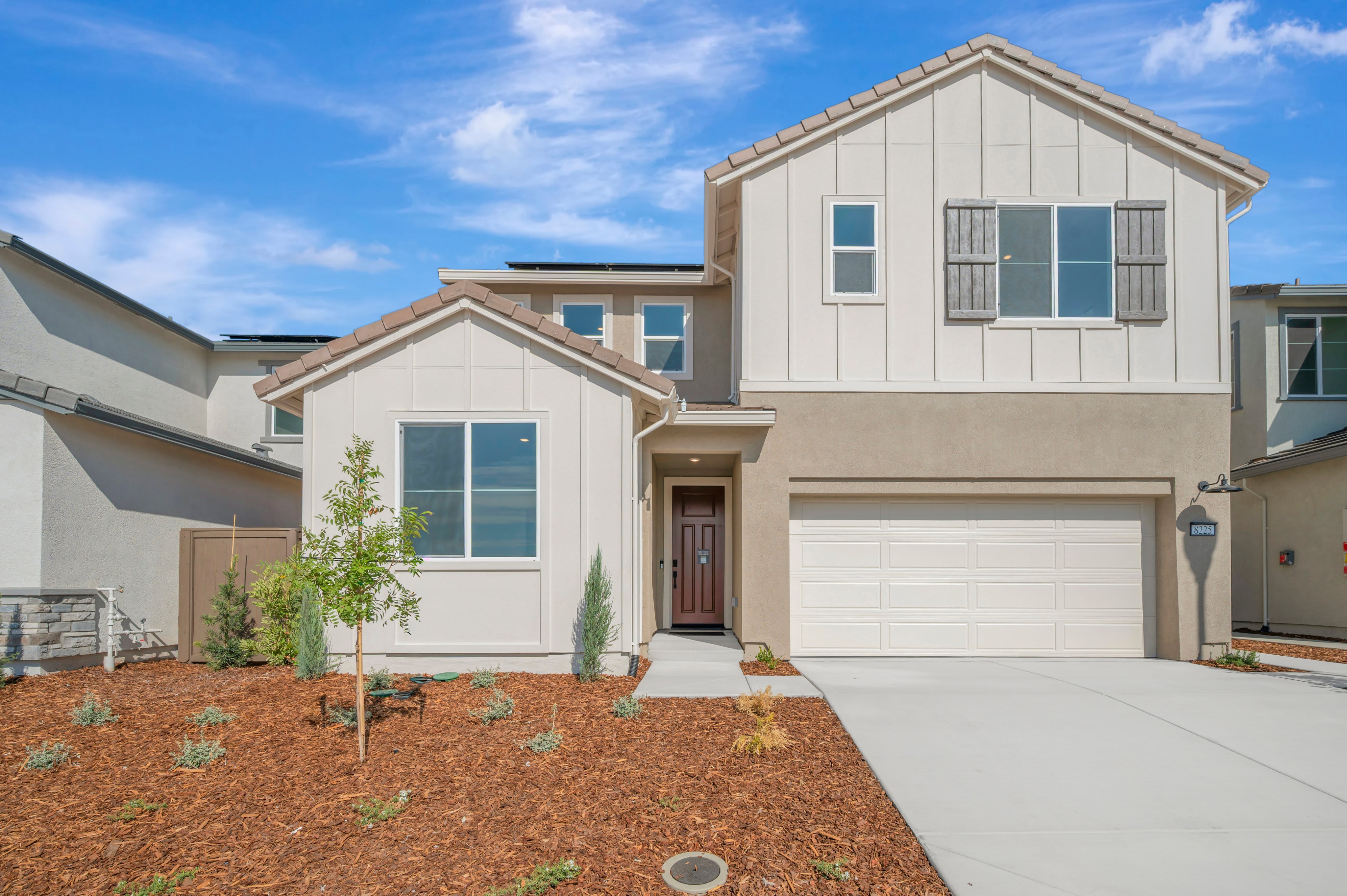 8225 Roundhouse Lp exterior