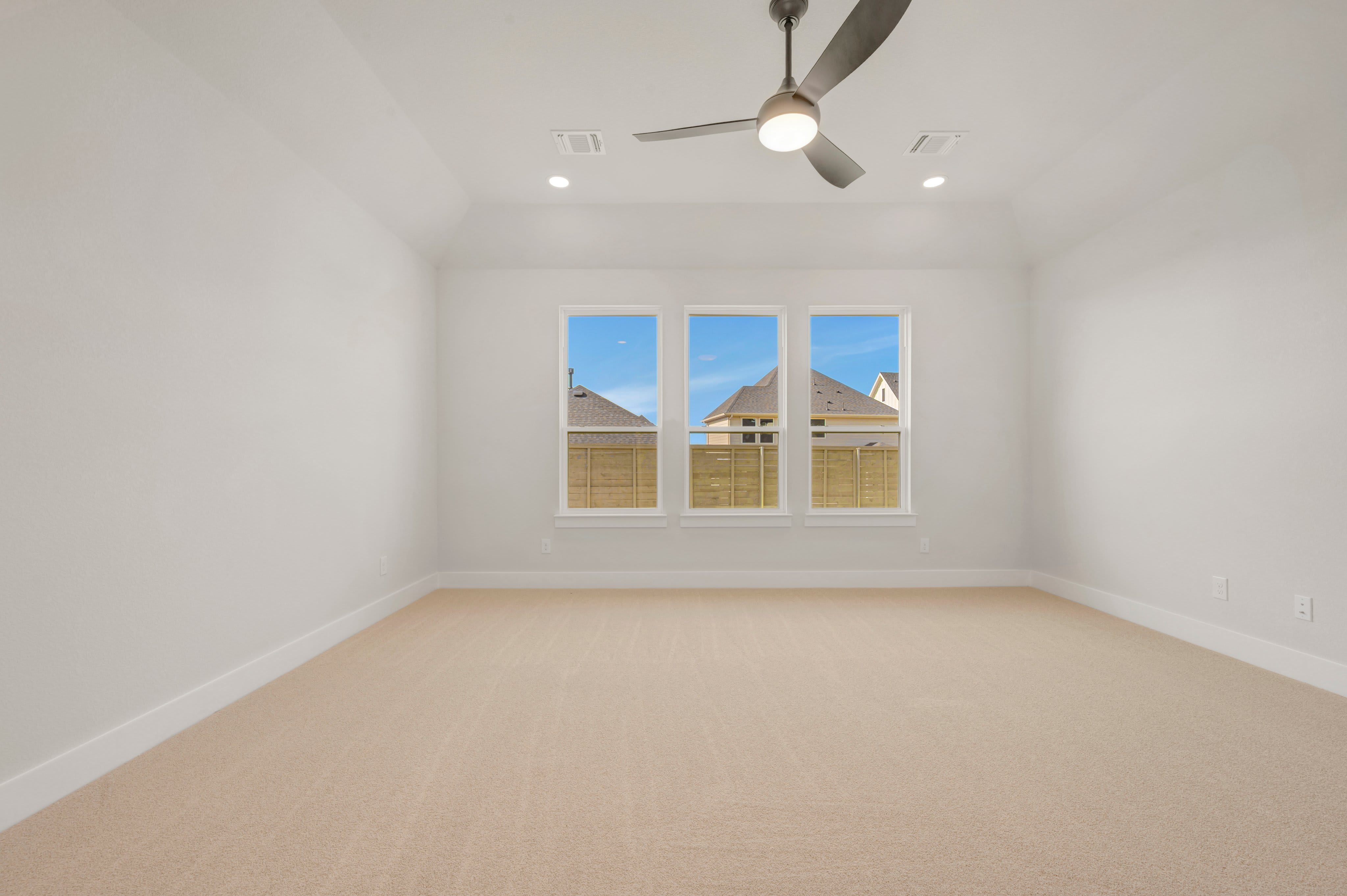 Juniper at 11737 Treehouse Trail, Justin, Texas: photo 3