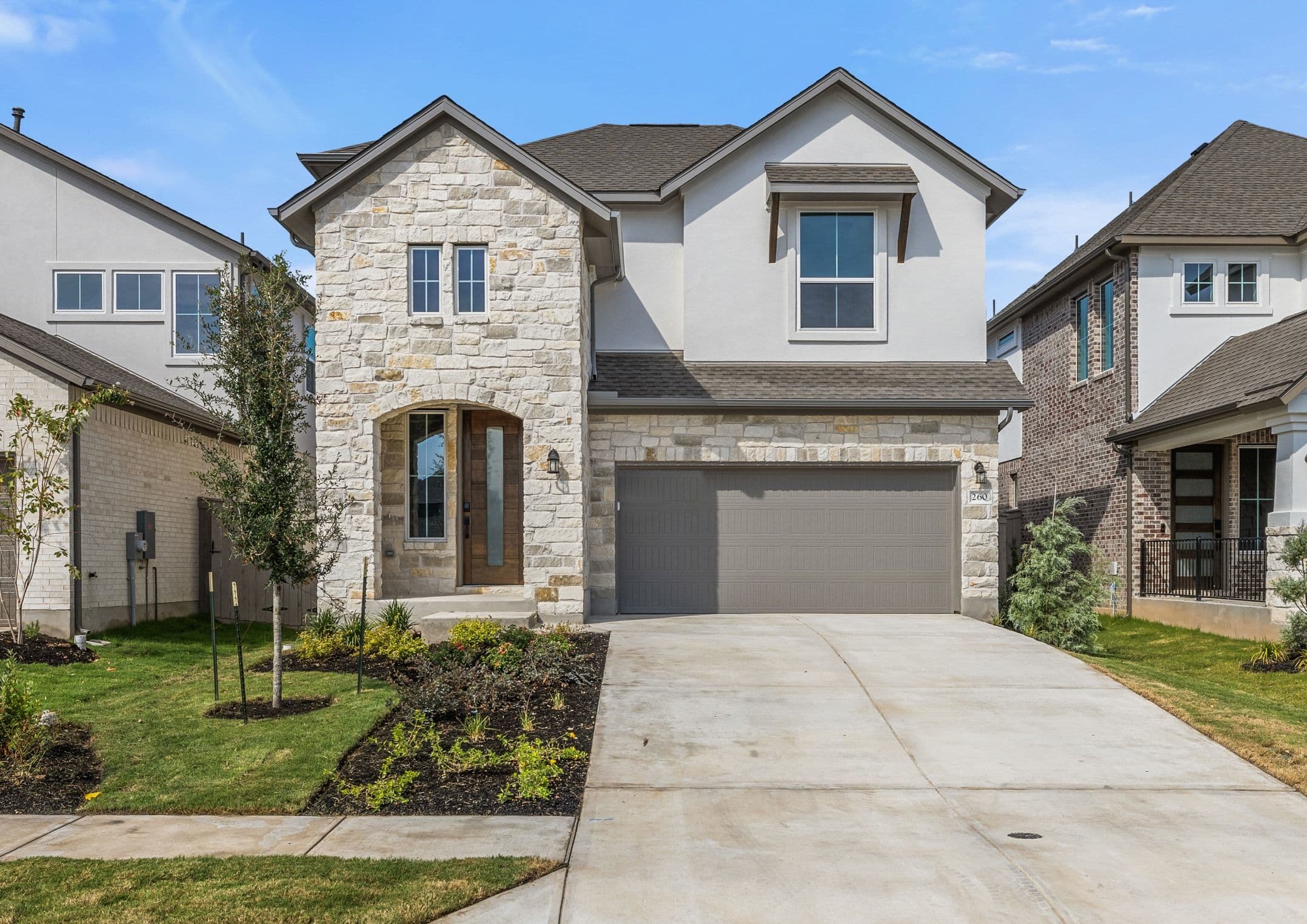 260 Bloomington Loop exterior