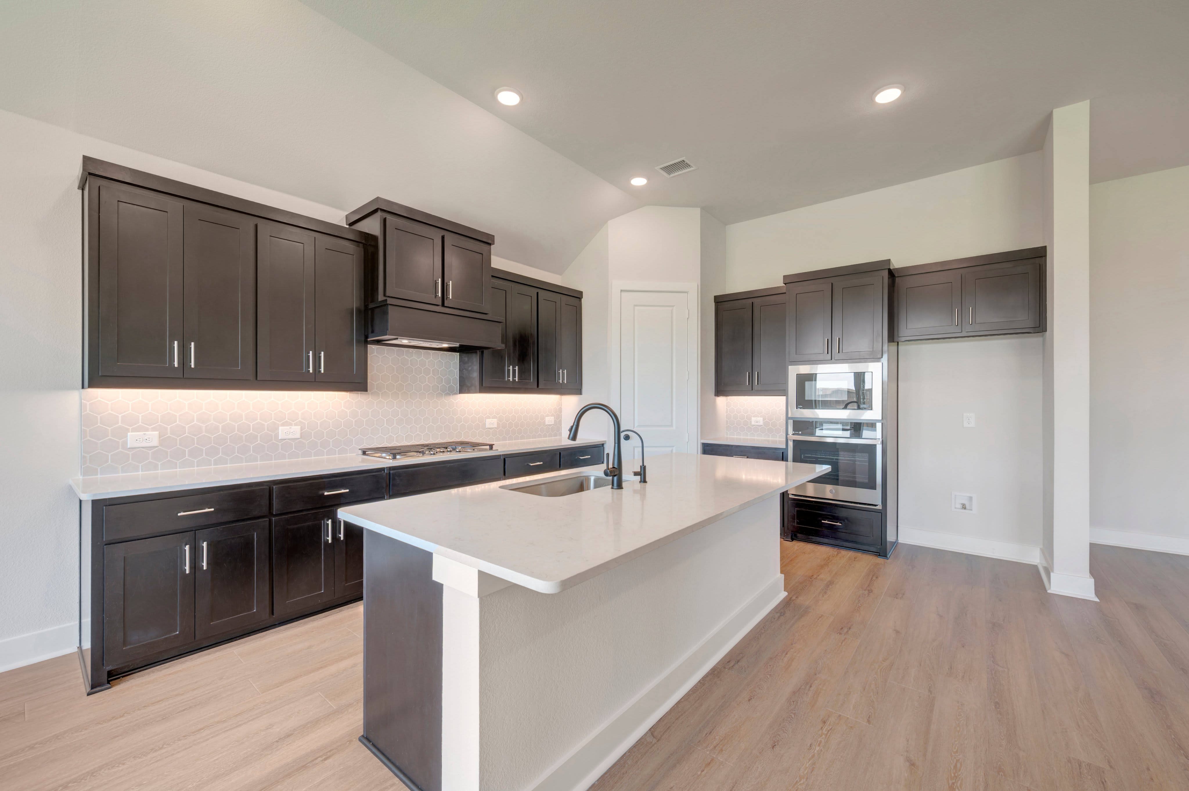 Carson at 345 Kathryn Drive, Fort Worth, Texas: photo 2