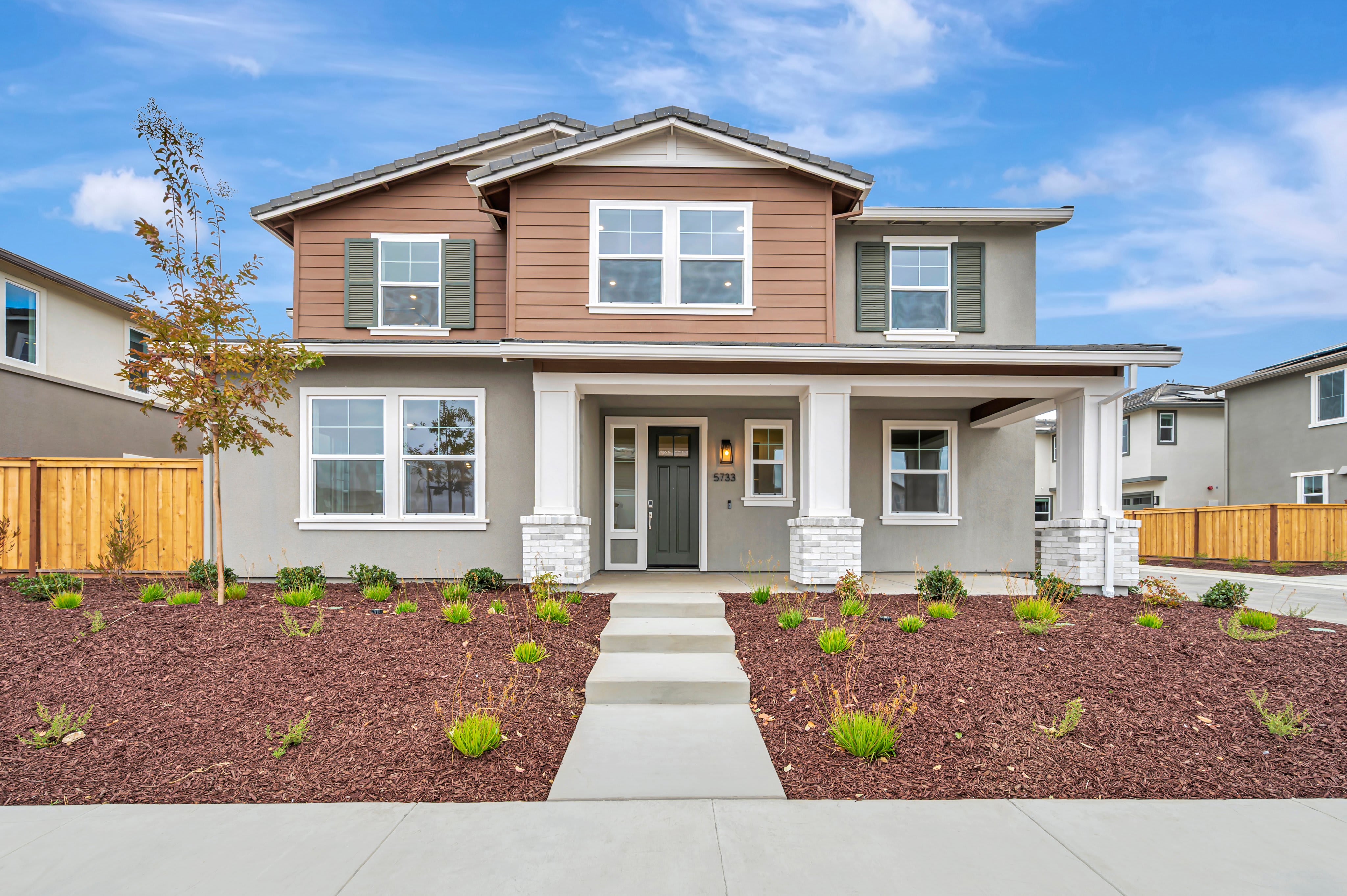 5733 Pathway Drive exterior