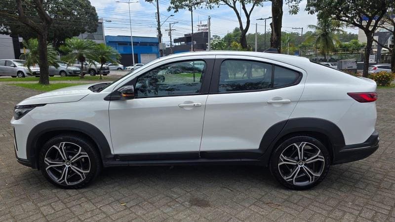 FIAT FASTBACK IMPETUS TURBO 200 FLEX AT 4P 2025 — foto 2