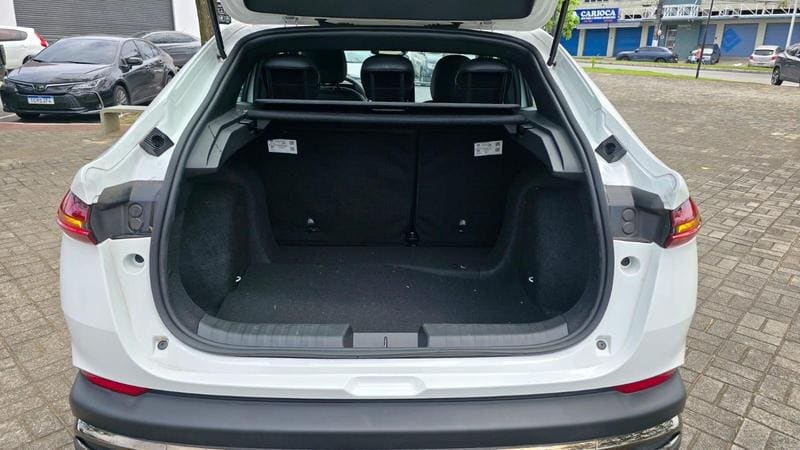 FIAT FASTBACK IMPETUS TURBO 200 FLEX AT 4P 2025 — foto 6