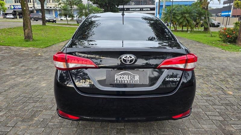 TOYOTA YARIS SEDAN 1.5 XL 2024 — foto 8