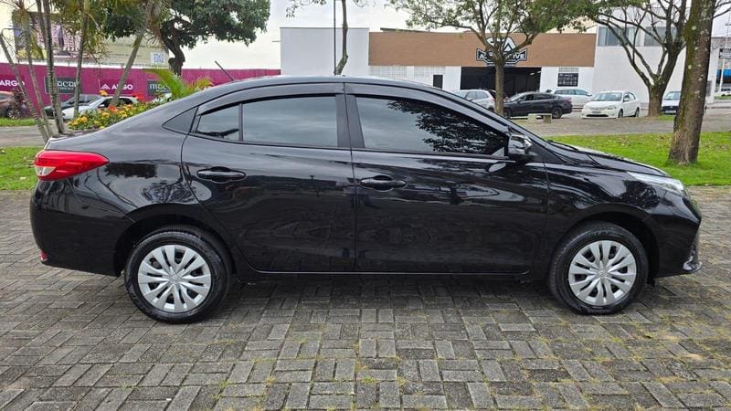 TOYOTA YARIS SEDAN 1.5 XL 2024 — foto 9