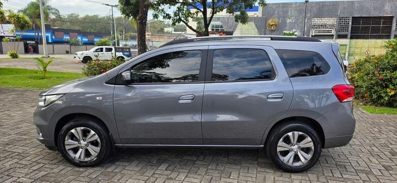 CHEVROLET SPIN 1.8L MT PREMIER 2023 — foto 2