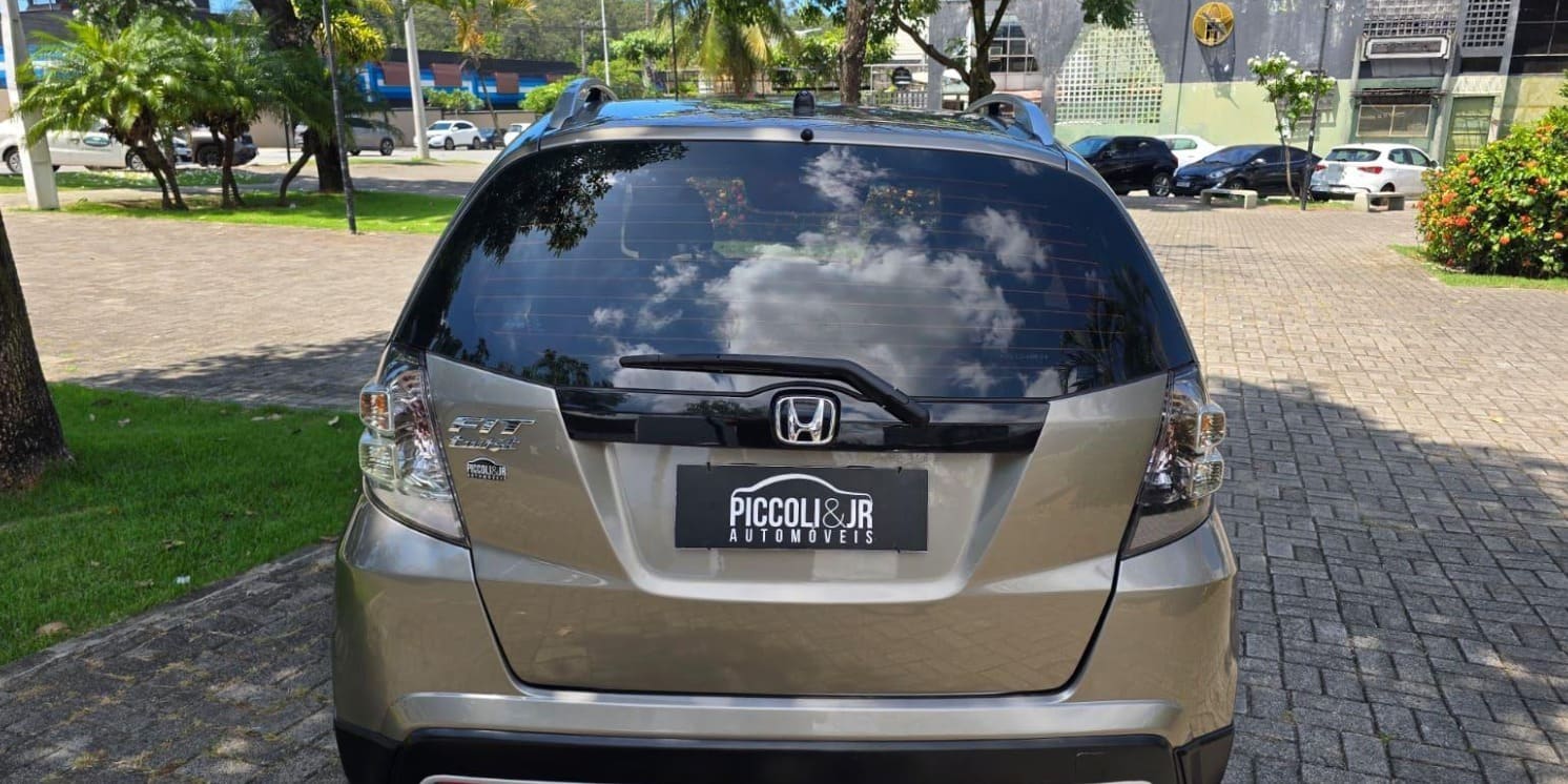 HONDA Fit Twist 1.5 Flex 16V 5p Aut. 2013 — foto 4