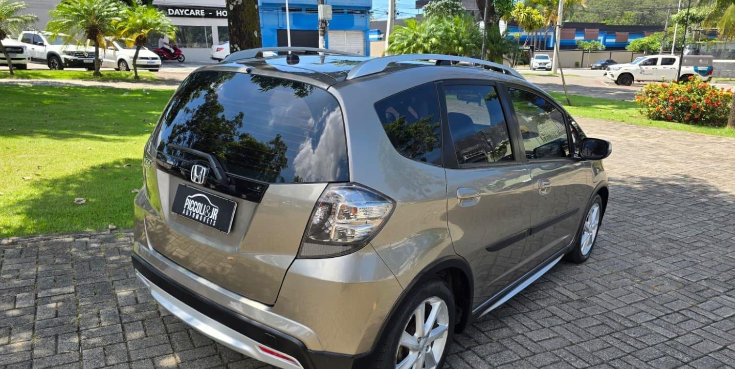 HONDA Fit Twist 1.5 Flex 16V 5p Aut. 2013 — foto 5
