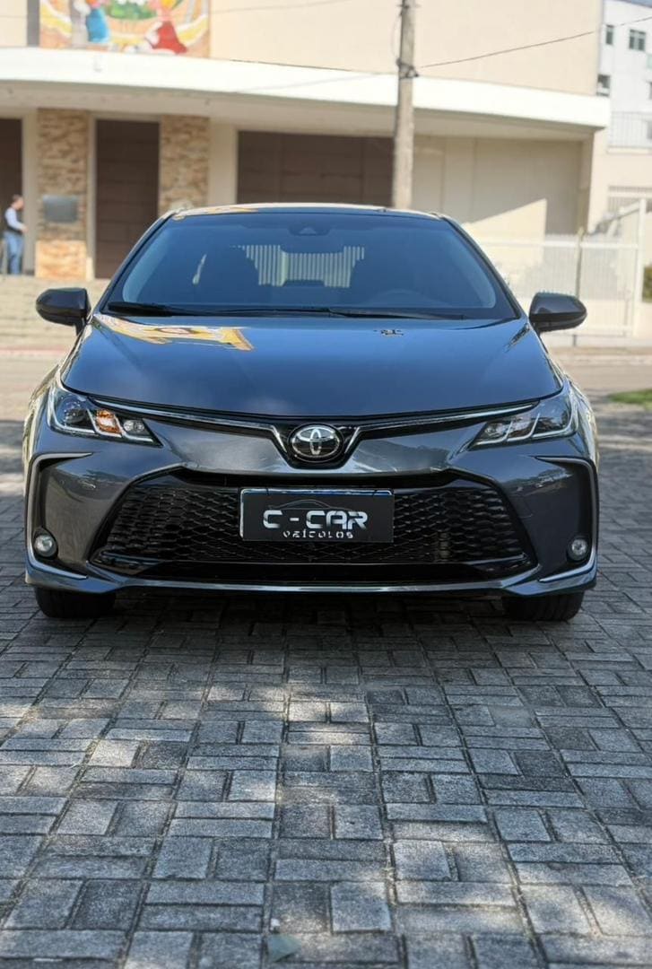 TOYOTA COROLLA XEI 20 AUT 2025 — foto 2