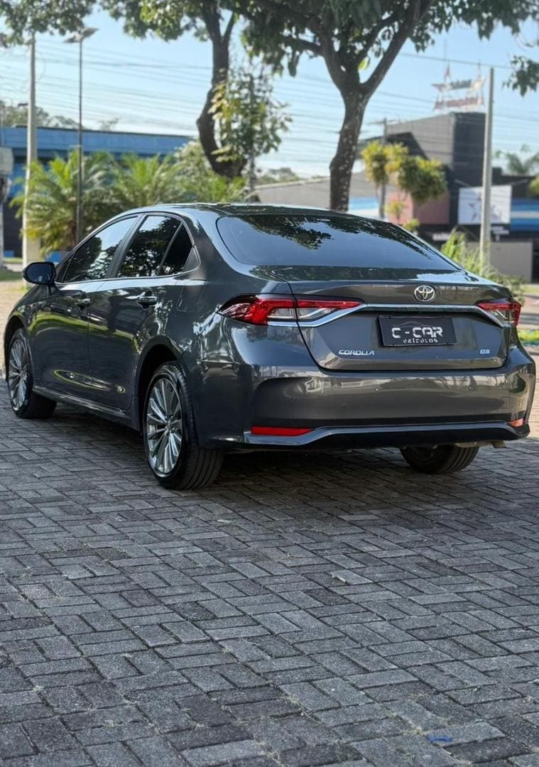 TOYOTA COROLLA XEI 20 AUT 2025 — foto 6