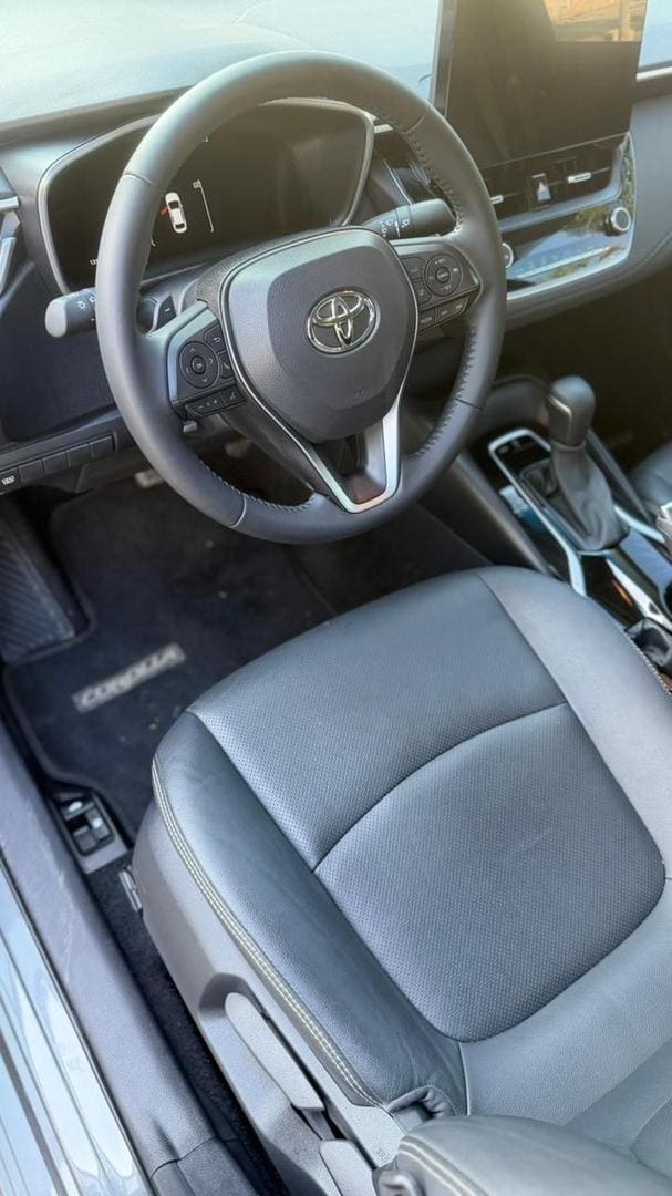 TOYOTA COROLLA XEI 20 AUT 2025 — foto 7