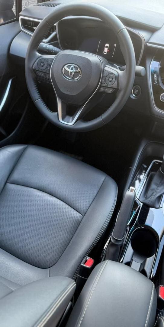 TOYOTA COROLLA XEI 20 AUT 2025 — foto 8