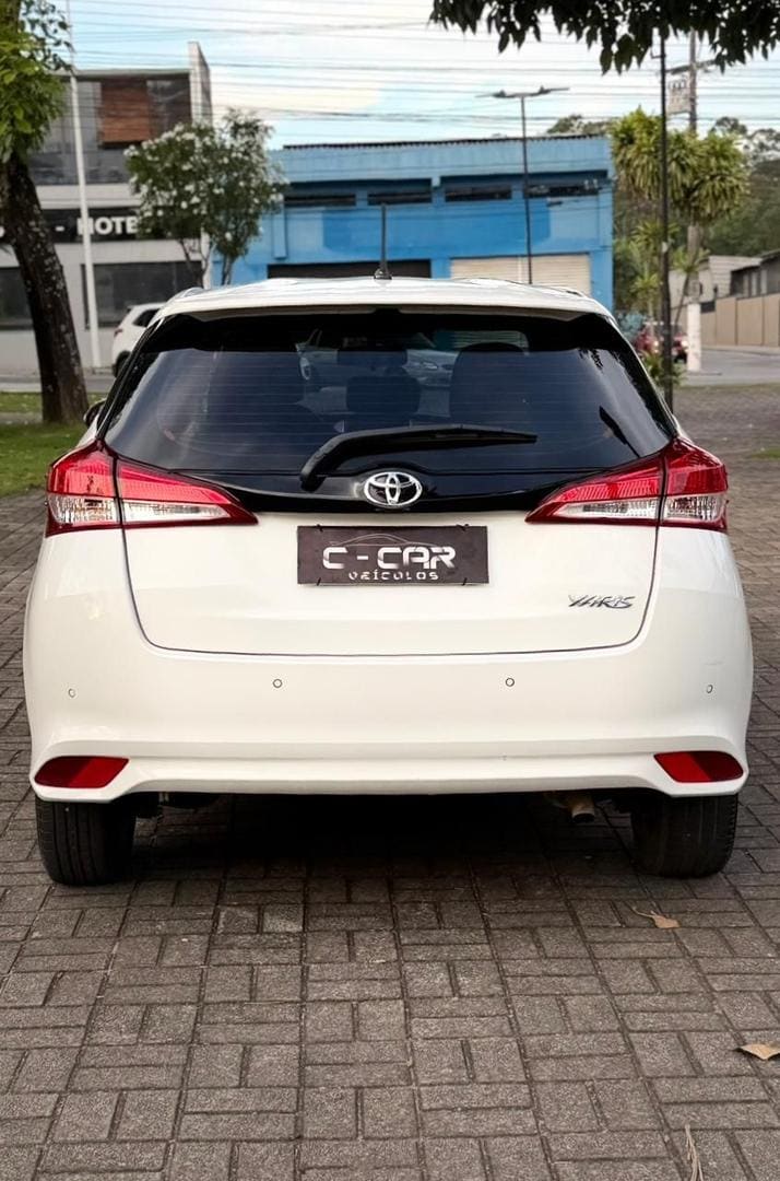 TOYOTA YARIS HA XL15 2022 — foto 5
