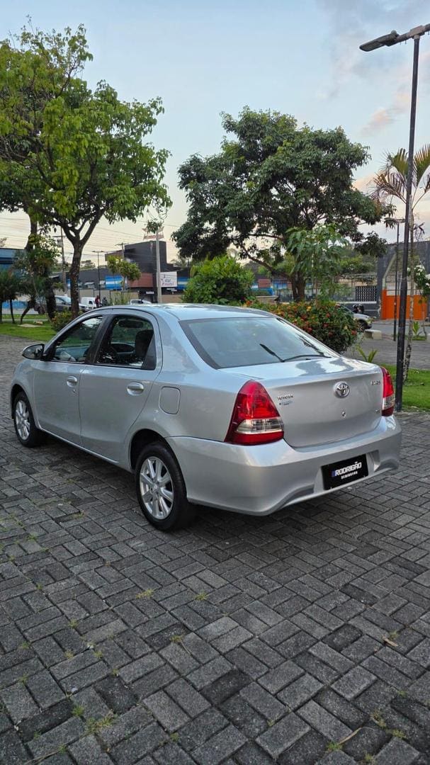 TOYOTA ETIOS SD XPLUS AT 2019 — foto 4